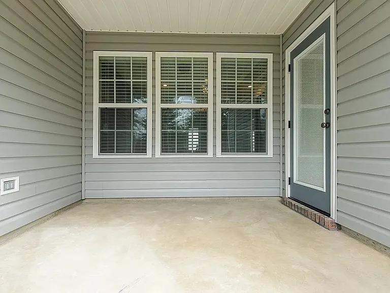 3964 Glen Laurel Dr W — Photo 17