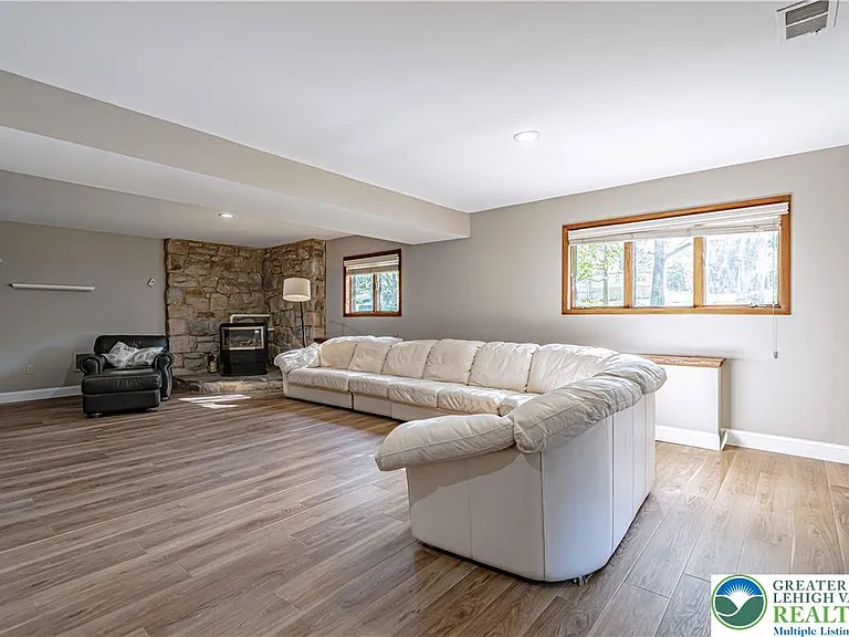 3705 Vale View Dr S — Photo 32