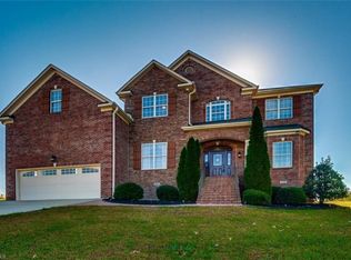 2686 Brooke Meadows Dr, Browns Summit, NC 27214