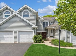 1948 Stillwater Rd, Arlington Heights, IL 60004