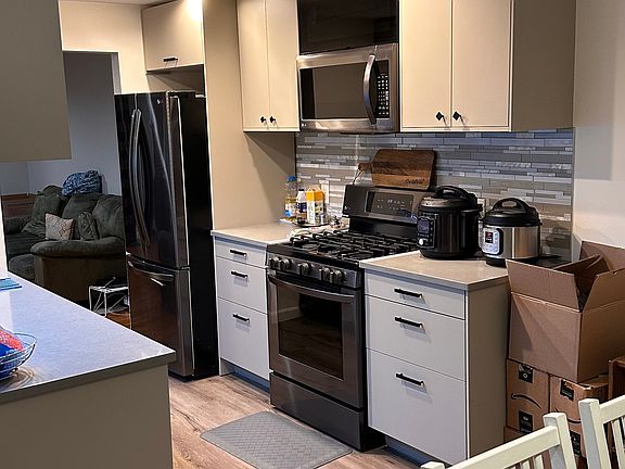 2nd image of 200 Heroux Blvd Unit 1302