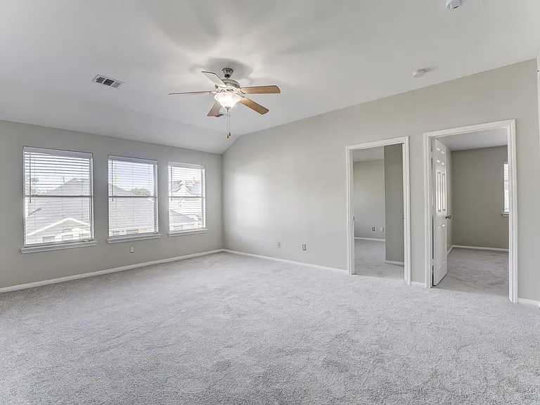 12415 Silversmine Dr — Photo 17