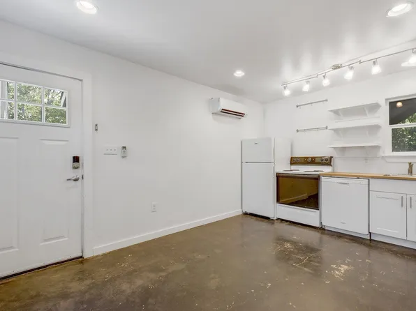 4805 Brighton Rd #B, Austin, TX 78745