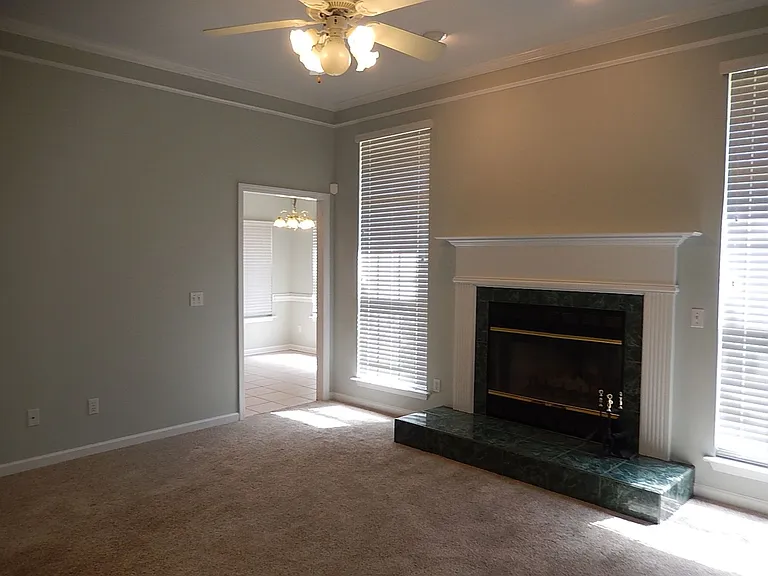 1858 Vineland Ln — Photo 10