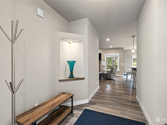4th image of 210 E Saint Andrews Drive