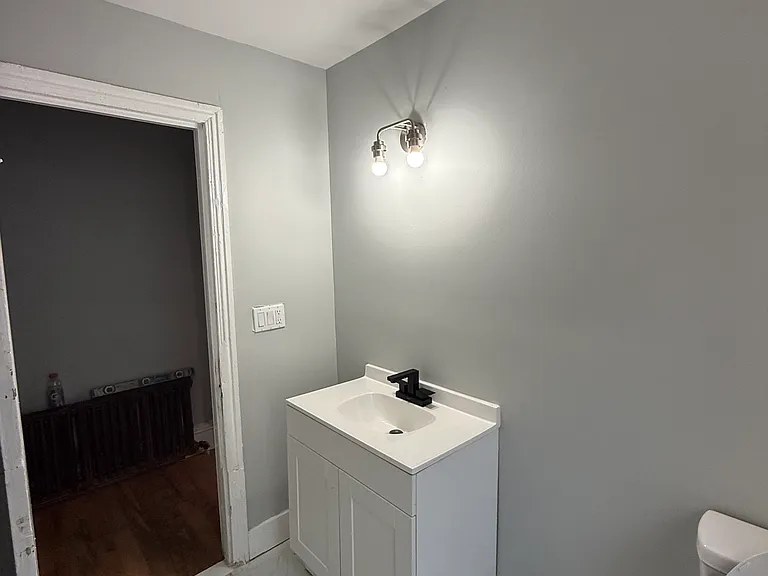 672 N Union St — Photo 20