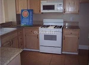 5th image of 8673 Buttercreek Way
