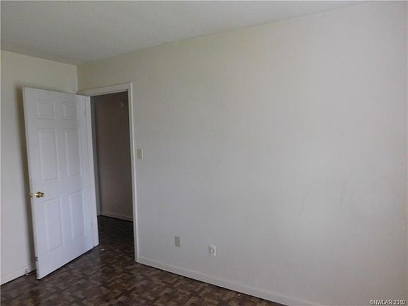 3rd image of 2531 Lavonne Cir