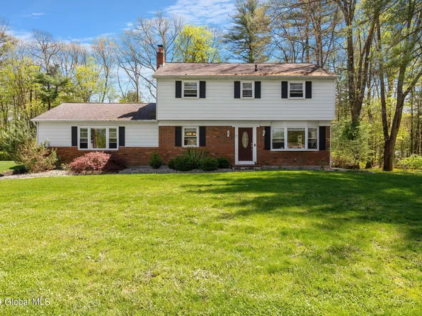 37 Valencia Lane, Clifton Park, NY 12065