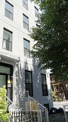 Rented by Elite NY Holdings | media 14