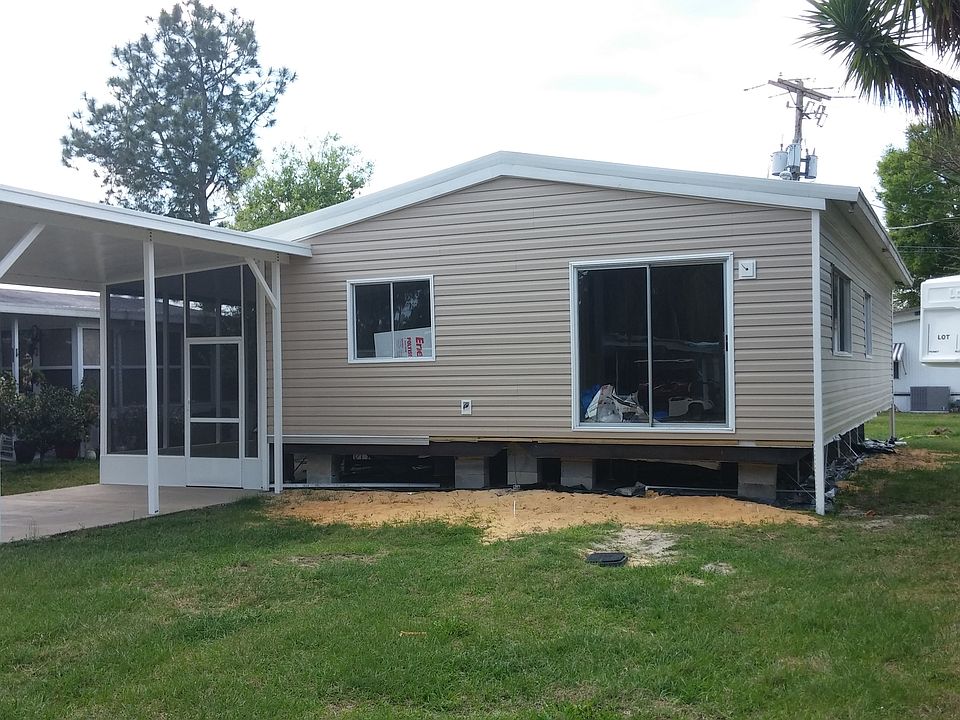 1st image of 10 Charles Dr