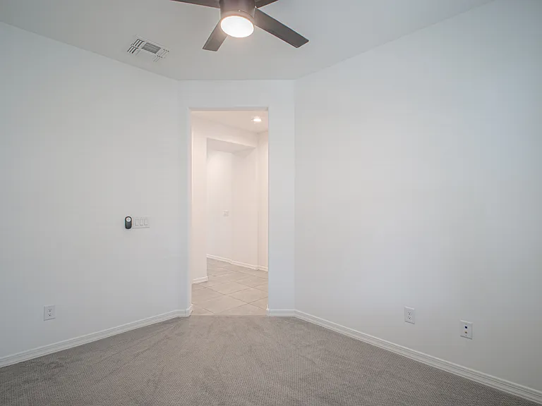 1793 N Westfall Ln — Photo 6
