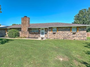 2429 S 26th St, Rogers, AR 72758