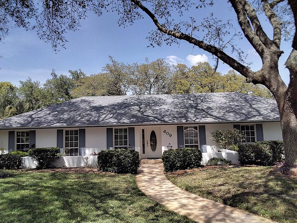 1st image of 609 Fox Valley Dr
