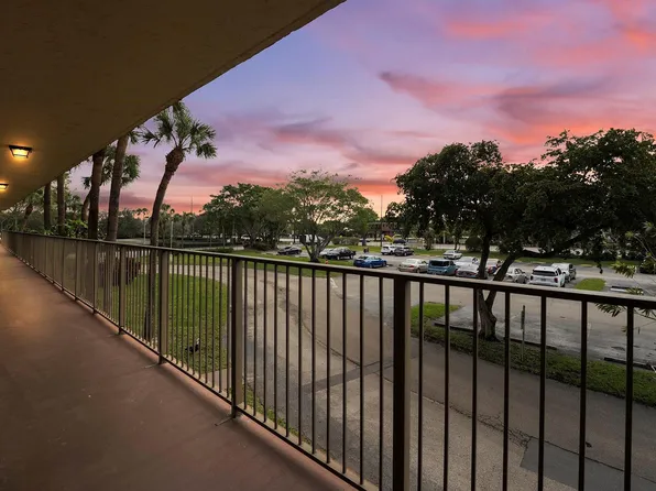 3101 NW 47th Terrace #223, Lauderdale Lakes, FL 33319