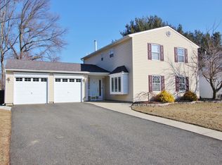 6 Silversmith Ct, Howell, NJ 07731