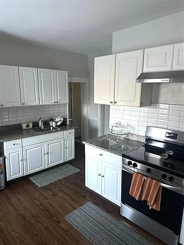 11-13 Gladstone St #2 Photo 1