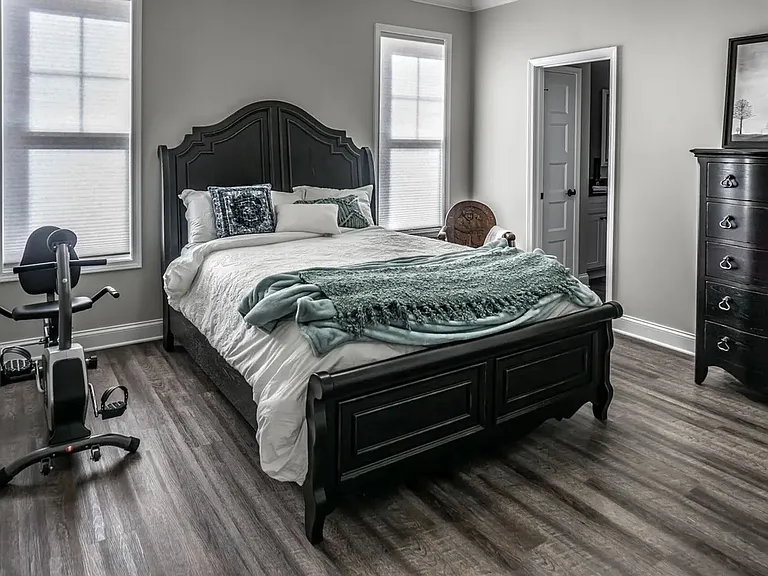 515 Villa Ln — Photo 6