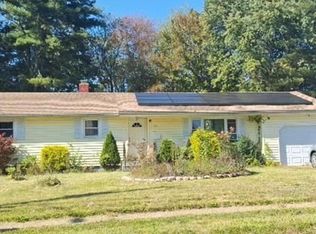 33 Hilton Dr, East Hartford, CT 06118