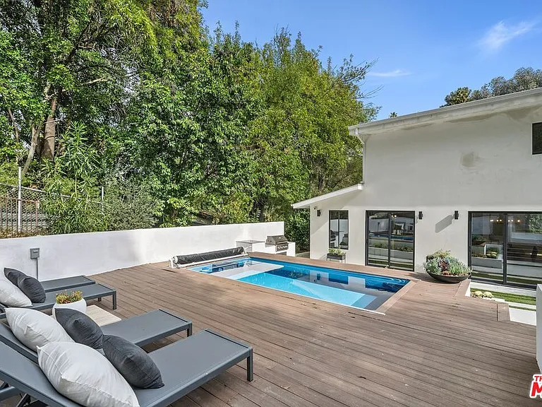 4545 Balboa Ave — Photo 40