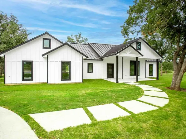 337 Smitty Ln, Lockhart, TX 78644