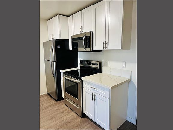 3rd image of 7622 Katella Ave APT 390