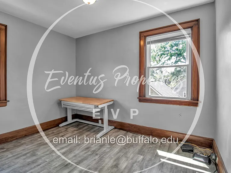 153 Winspear Ave #2 — Photo 5