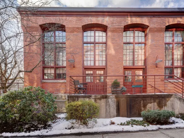 839 Main Street APT 20, Torrington, CT 06790