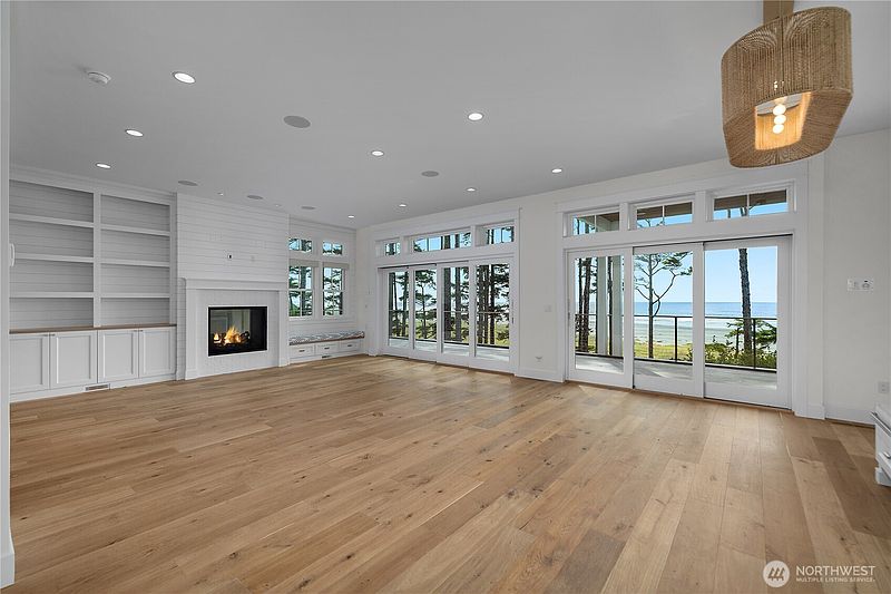 5th image of 22 Seaside Lane