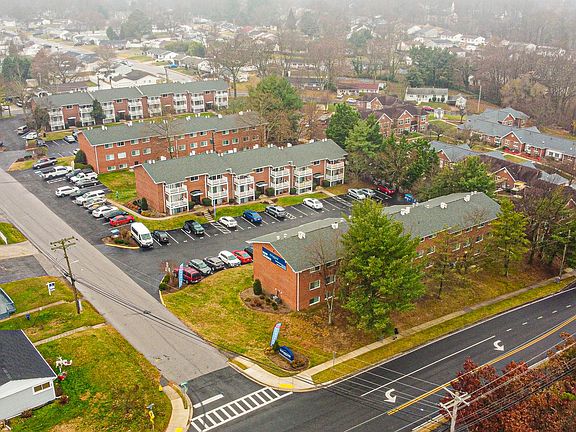 3rd image of 1221 Scotts Manor Ct #1221