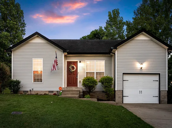 1030 E Monica Dr, Clarksville, TN 37042