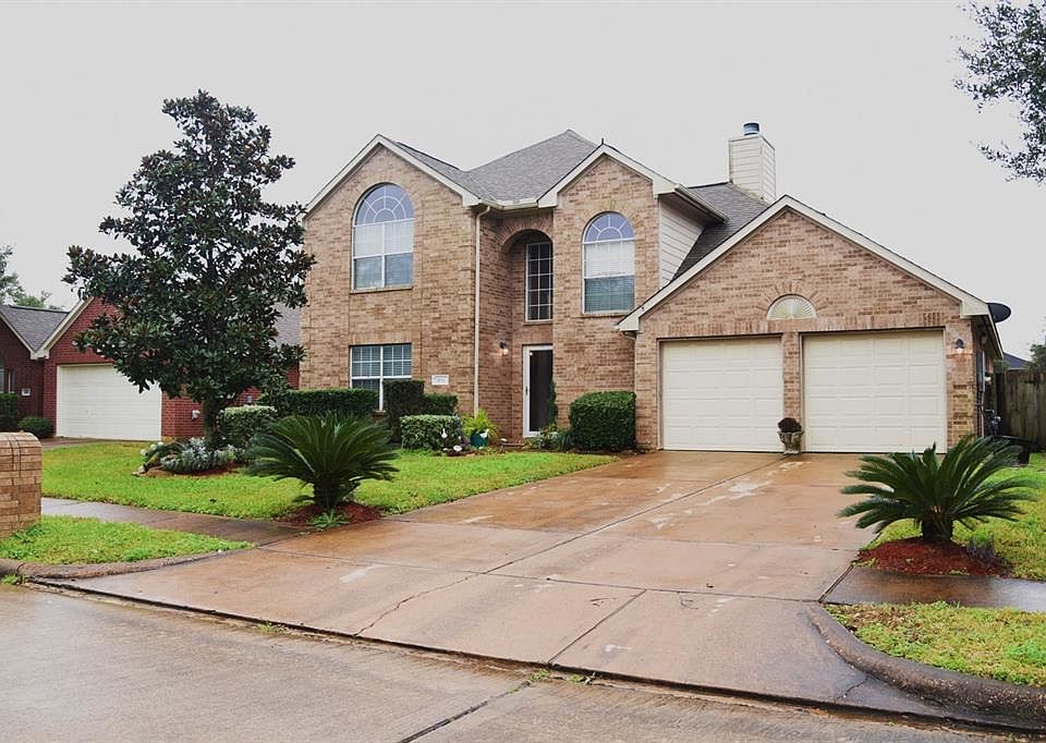 1st image of 1015 N Magnolia Dale Dr
