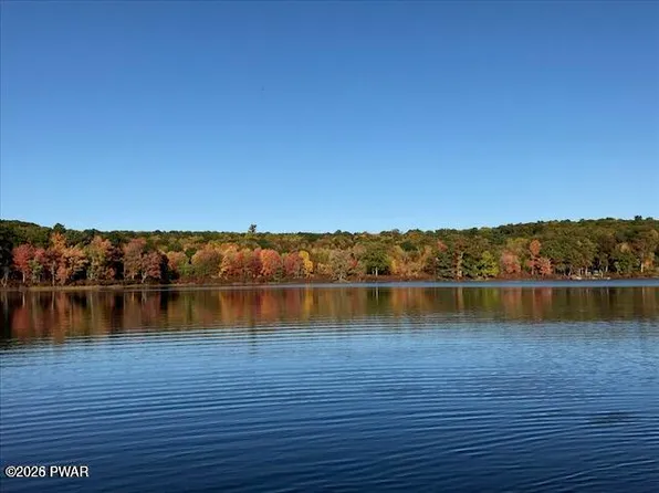 Briarwood Trl, Beach Lake, PA 18405
