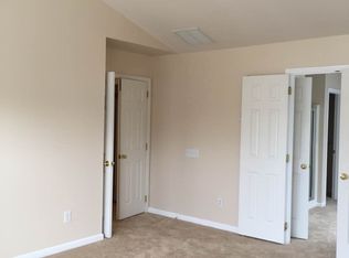 2204 Winthorp Ridge Rd, Charlotte, NC 28270