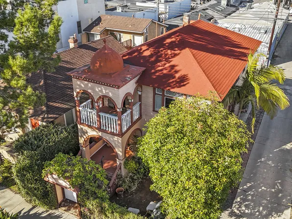 1223 Cabrillo Ave, Venice, CA 90291