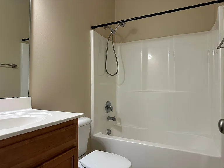 219 Highwoods Plantation Ave — Photo 6