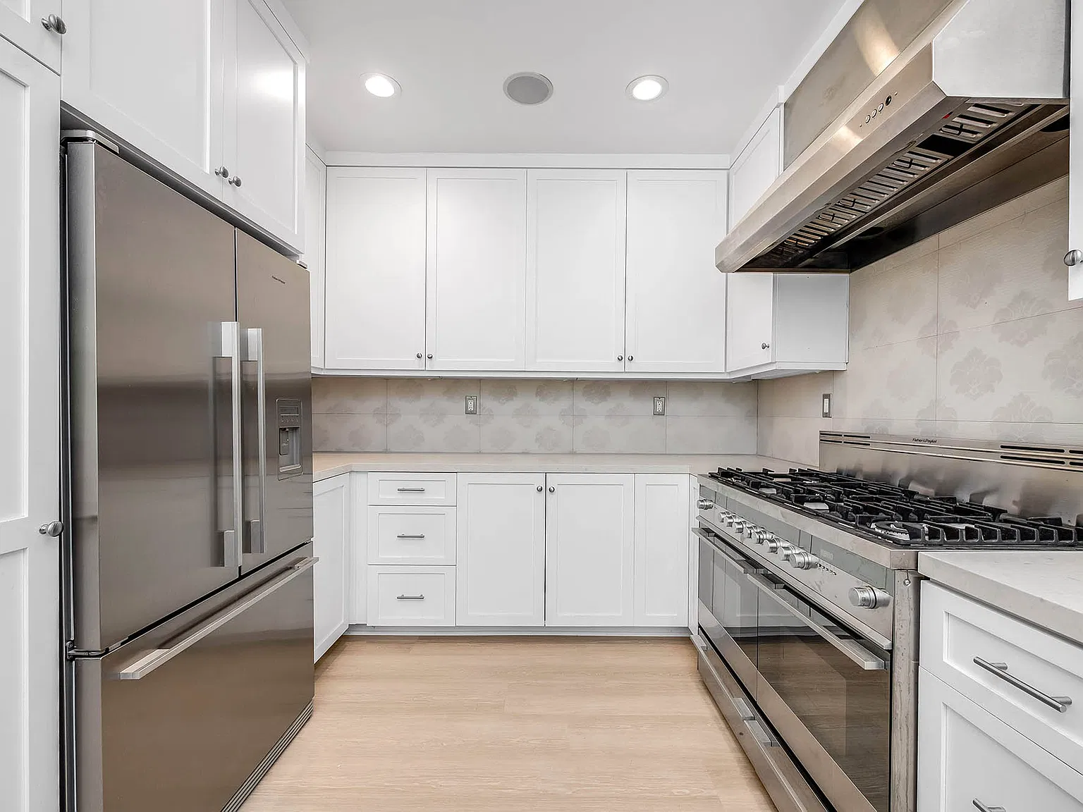 3 bed, 2.5 bath, 2700 sqft, $6,500 — Photo 2