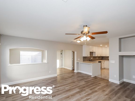 5th image of 10176 Climbing Lily St