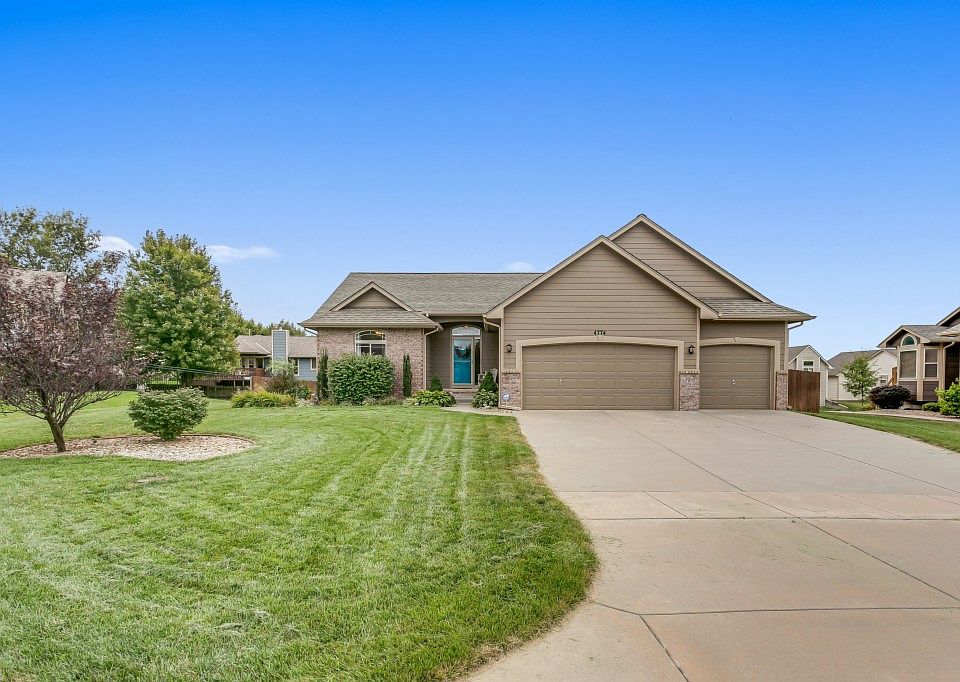 2nd image of 4774 N Canterbury Ct