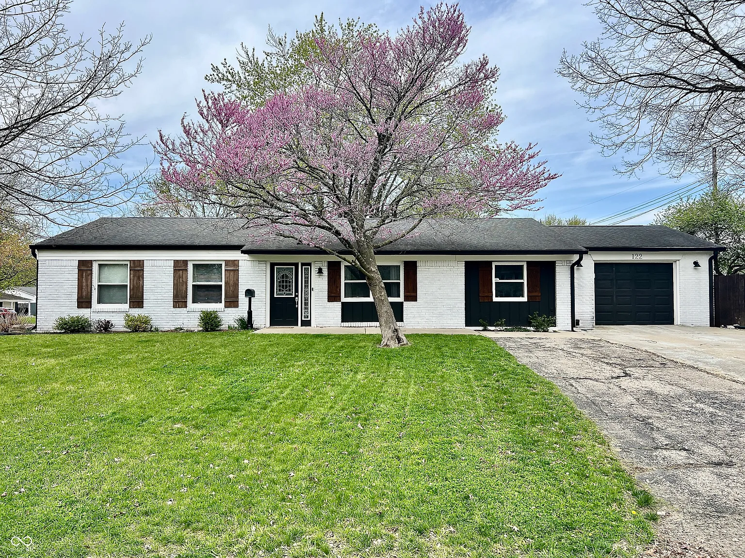 122 Southlane Dr photo 1