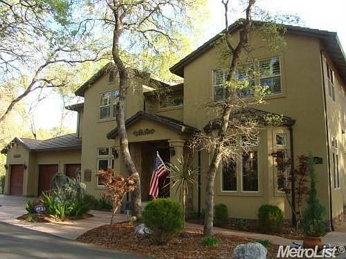 2nd image of 4928 Secluded Oaks Ln