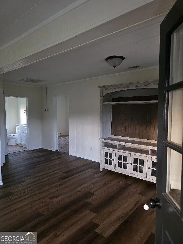 2 bed, 1.0 bath, 1176 sqft, $1,400 — Photo 2