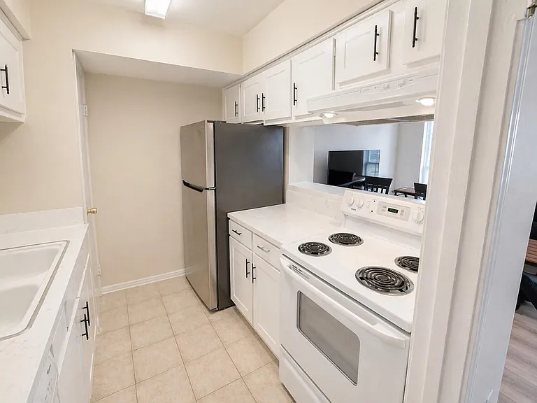 6410 Del Monte Dr #89 — Photo 13