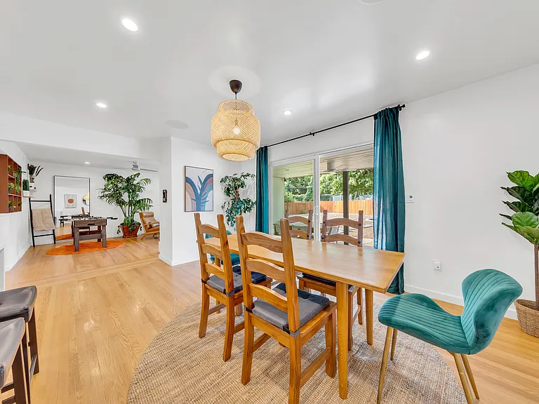 6806 S Land Park Dr — Photo 30