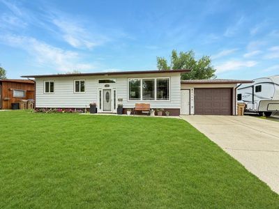 2149 1st Ave SW, Minot, ND, 58701