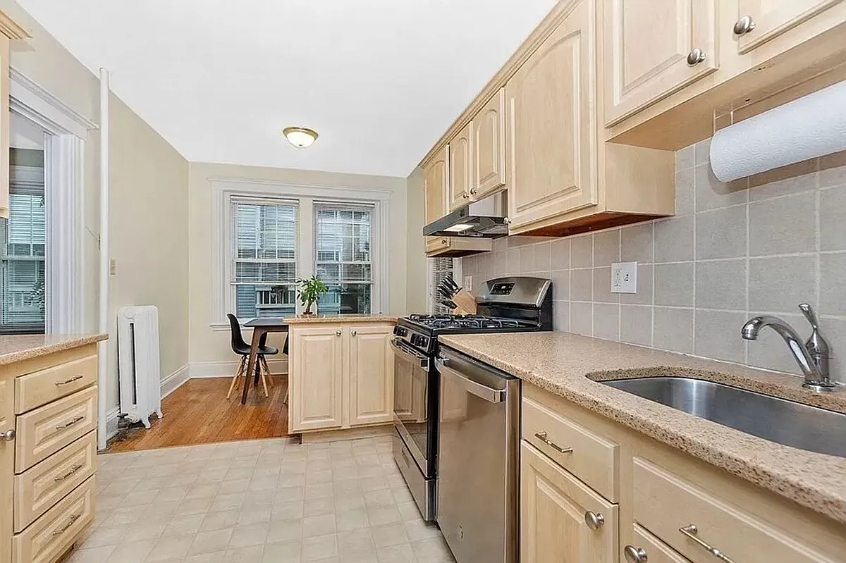 Building Photo - 5 Vinal St #2