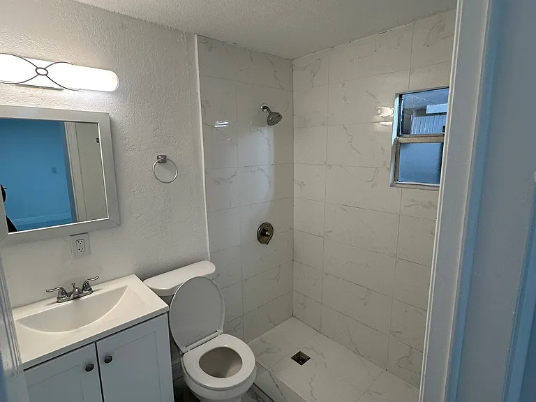 515 NW 60th Ct #3 — Photo 6