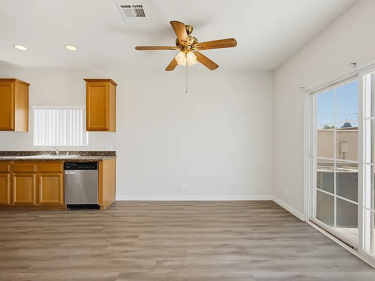 811 N Turner Ave #10 — Photo 5