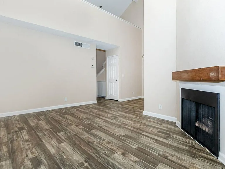 Madison Park Apartments — Photo 22