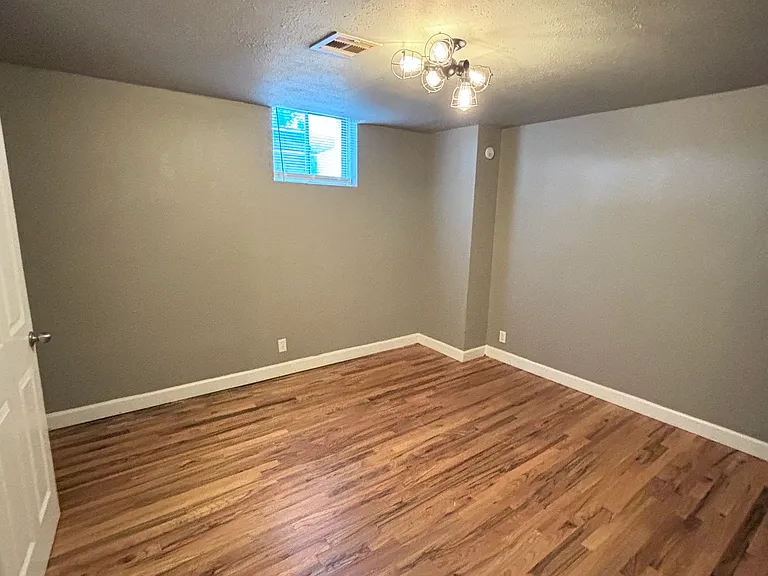 215 W Fairview St #102 — Photo 9